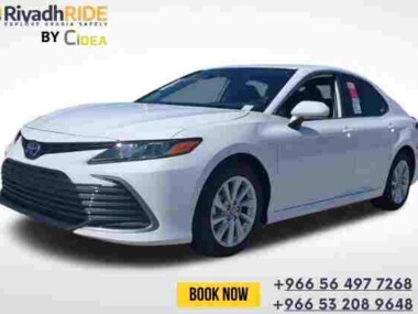Toyota Camry 2024 White Front View